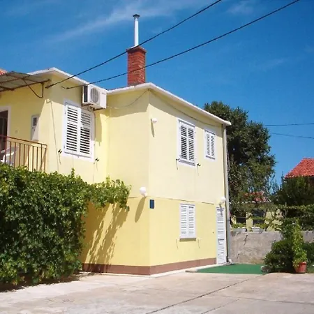 Apartment Mir