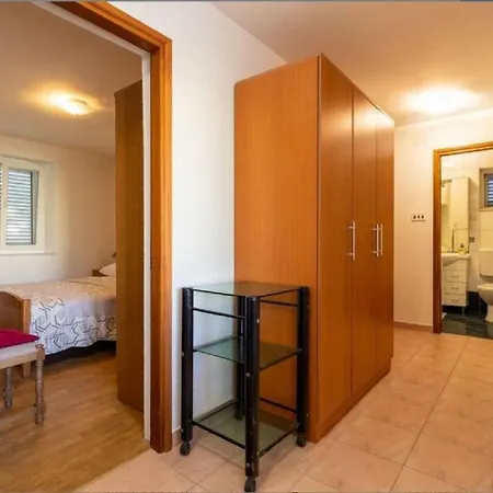 Mir Apartment