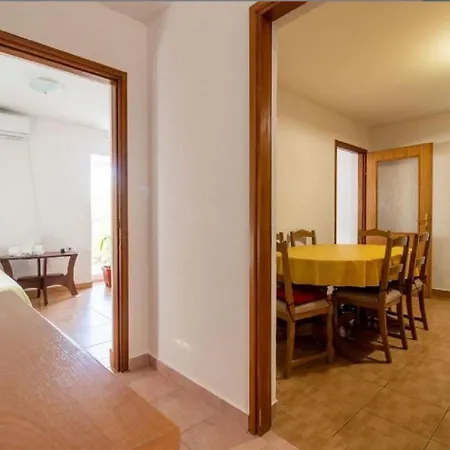 Mir Apartment *